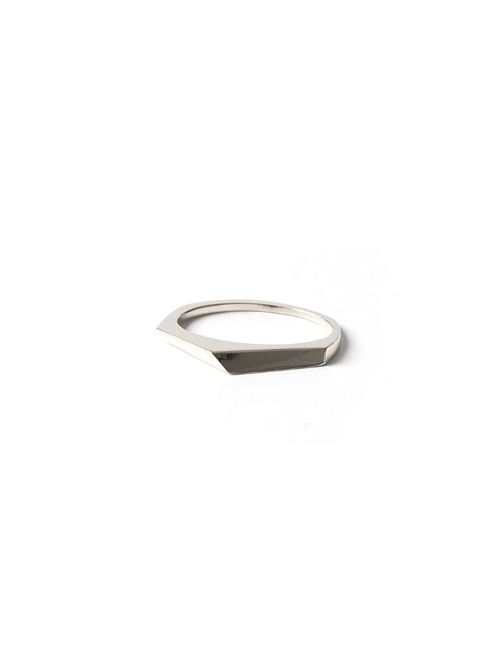 Triangle ring silver