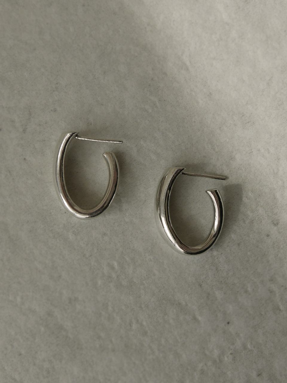 Oval silver earrings